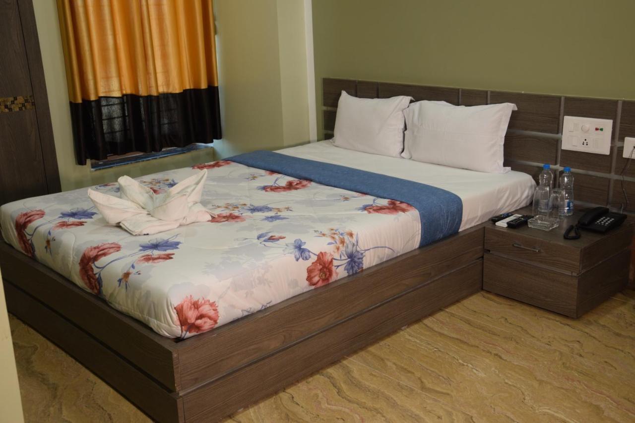 Hotel Nandini Baharampur Εξωτερικό φωτογραφία